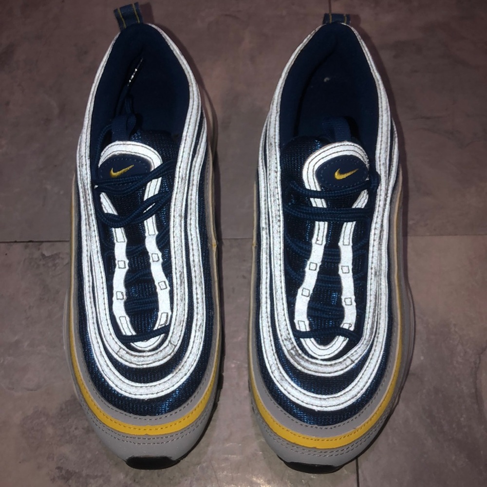 4.5y big kids or women size 5.5 or 6 Nike air max blue and yellow